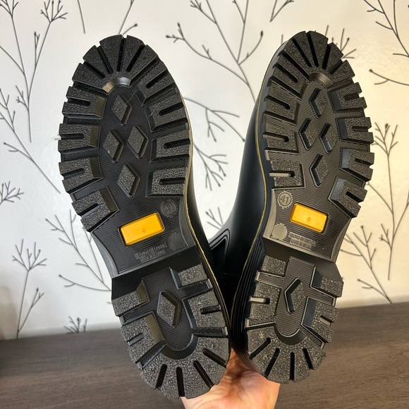 NWOt Igor Chelsea Boots - Picture 6 of 8